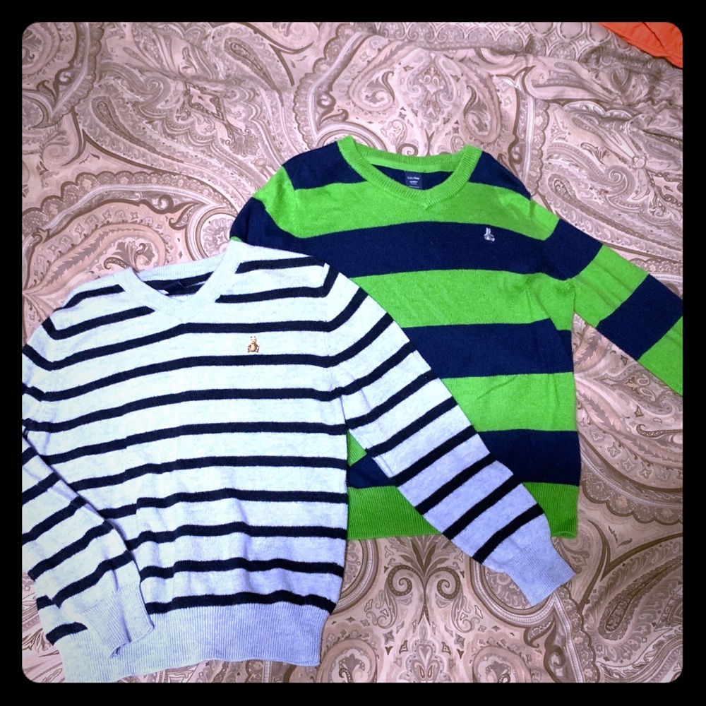 2 GapKids LS sweaters boys size 5